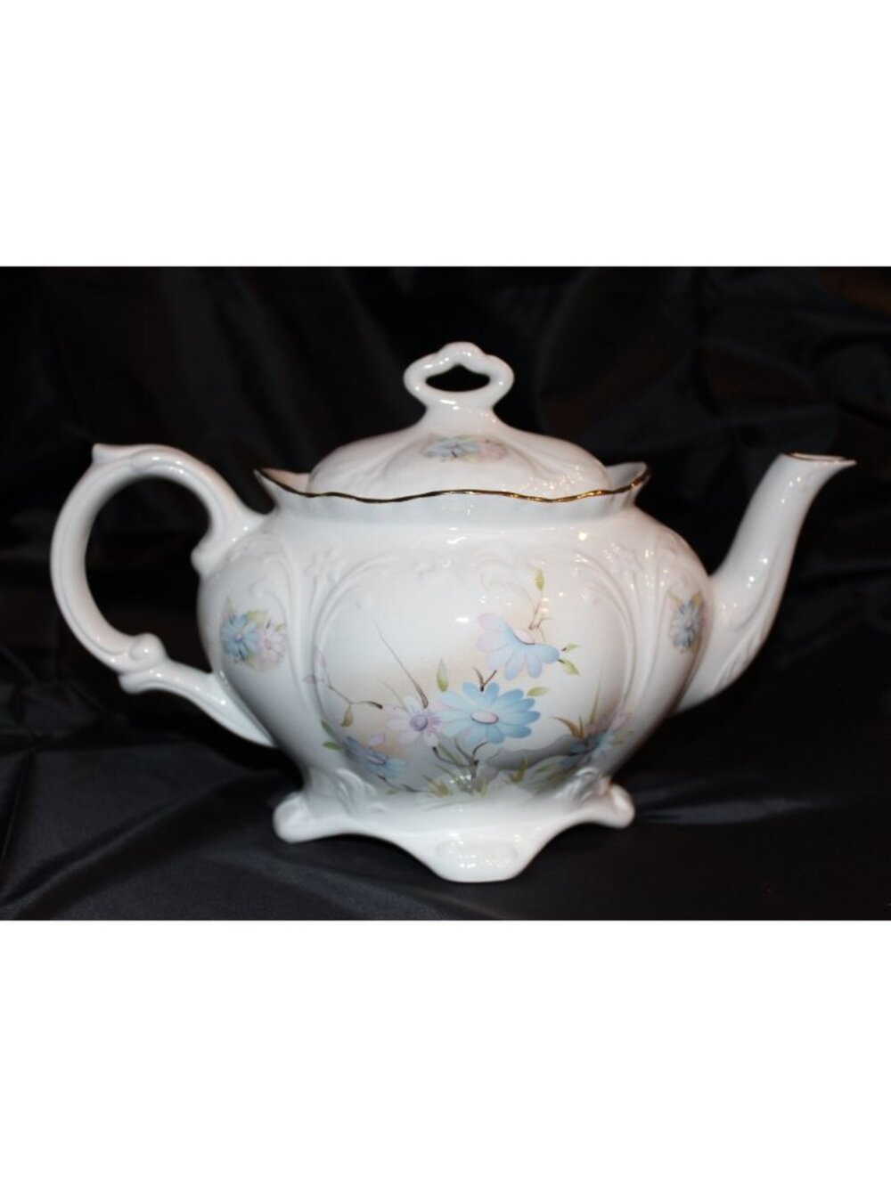 Vintage James Kent "Old Foley" Footed Teapot